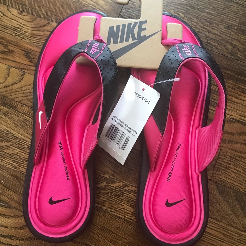 Nike flip flops